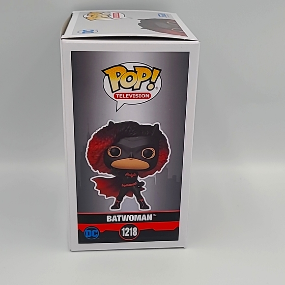 Batwoman Funko Pop Exclusive NIB - Picture 4 of 6